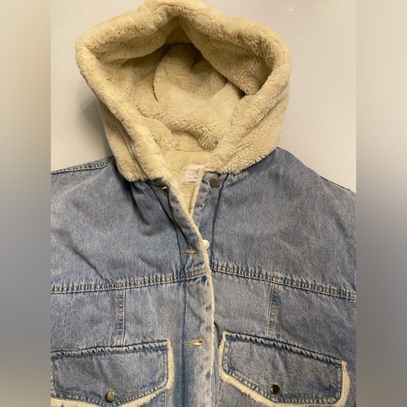 Denim jacket size S-M - Picture 5 of 7